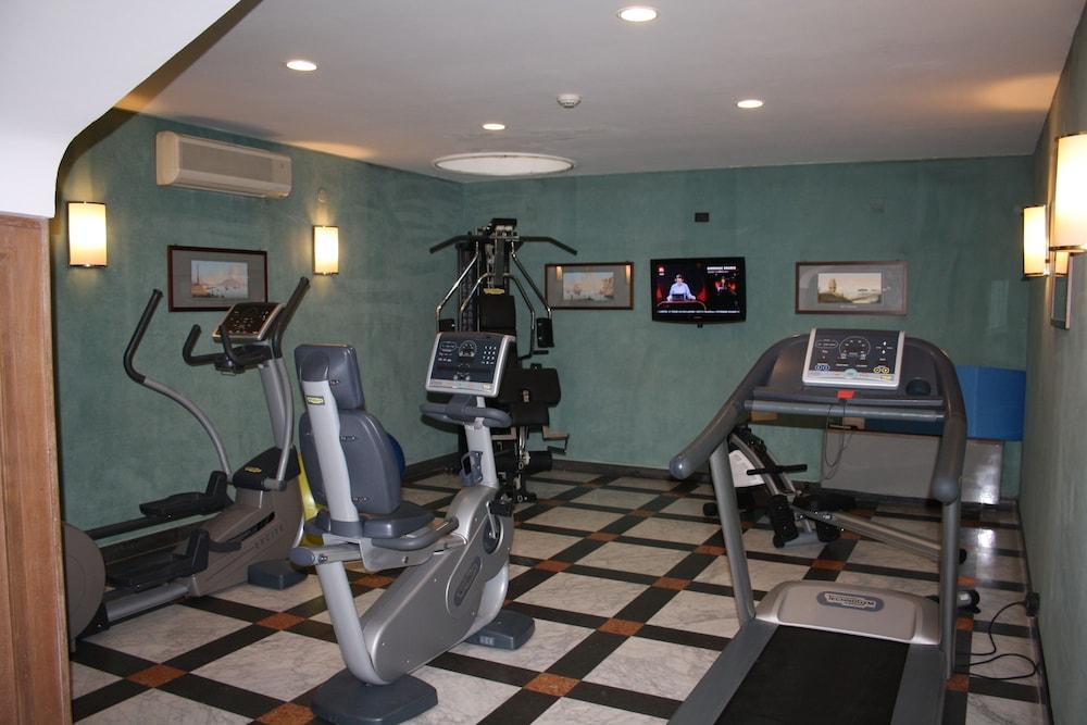 คัลเจอร์ โฮเทล วิลลา กาโปดิมอนเต Hotel เนเปิลส์ ภายนอก รูปภาพ