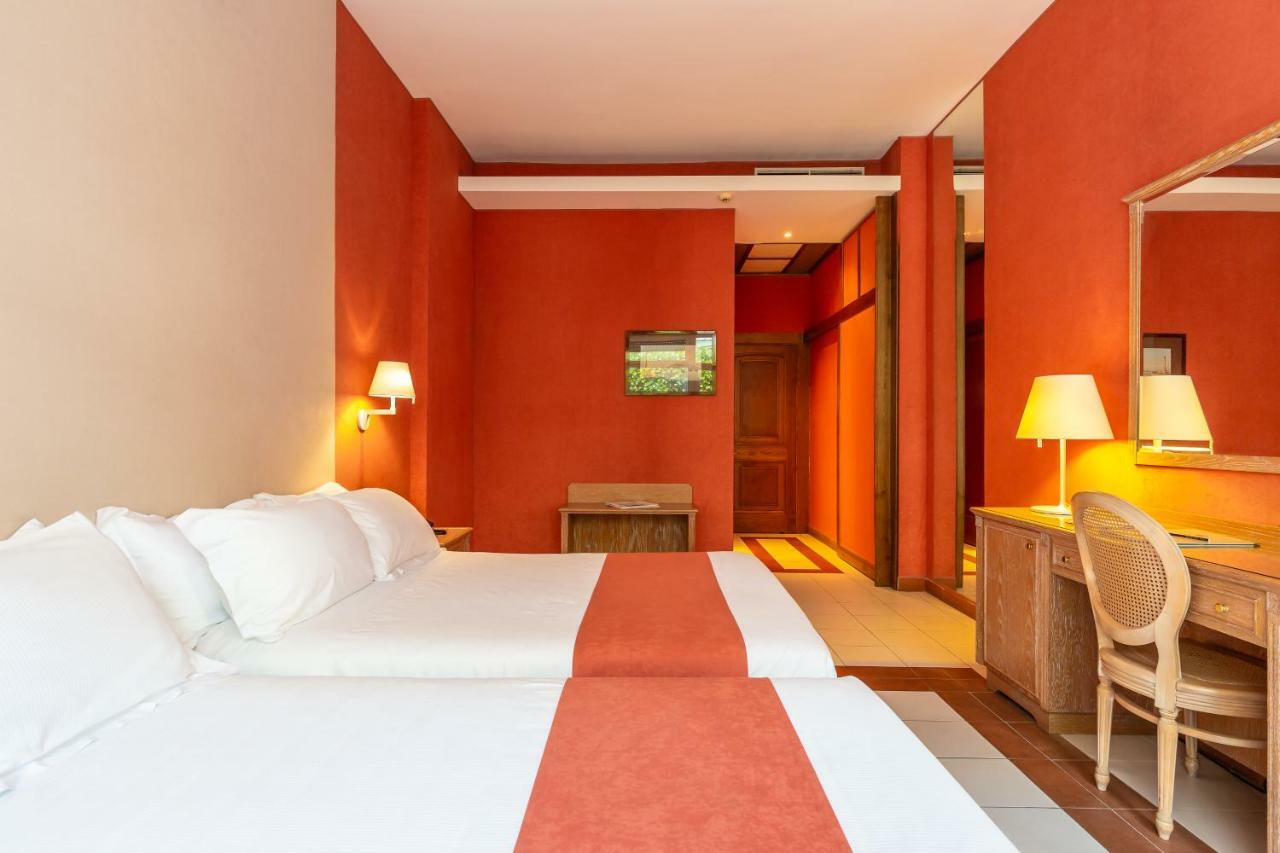 คัลเจอร์ โฮเทล วิลลา กาโปดิมอนเต Hotel เนเปิลส์ ภายนอก รูปภาพ