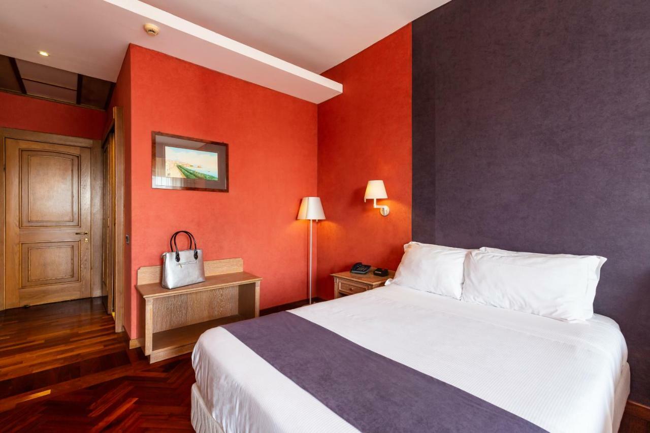 คัลเจอร์ โฮเทล วิลลา กาโปดิมอนเต Hotel เนเปิลส์ ภายนอก รูปภาพ