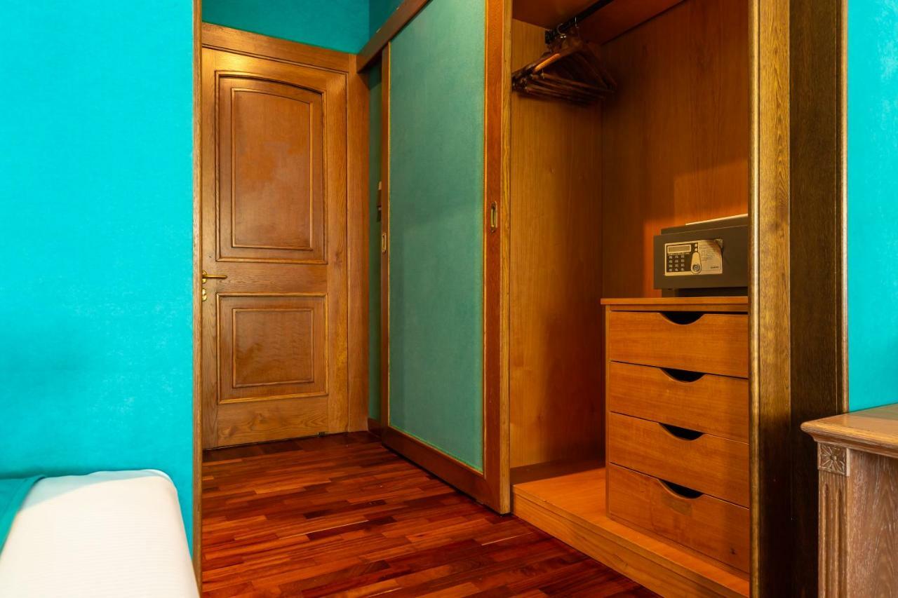 คัลเจอร์ โฮเทล วิลลา กาโปดิมอนเต Hotel เนเปิลส์ ภายนอก รูปภาพ