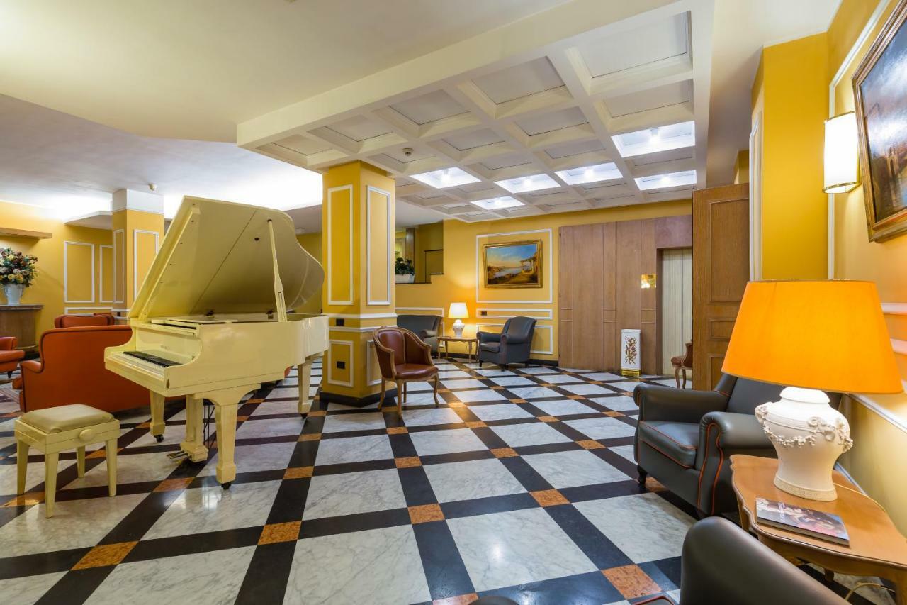 คัลเจอร์ โฮเทล วิลลา กาโปดิมอนเต Hotel เนเปิลส์ ภายนอก รูปภาพ